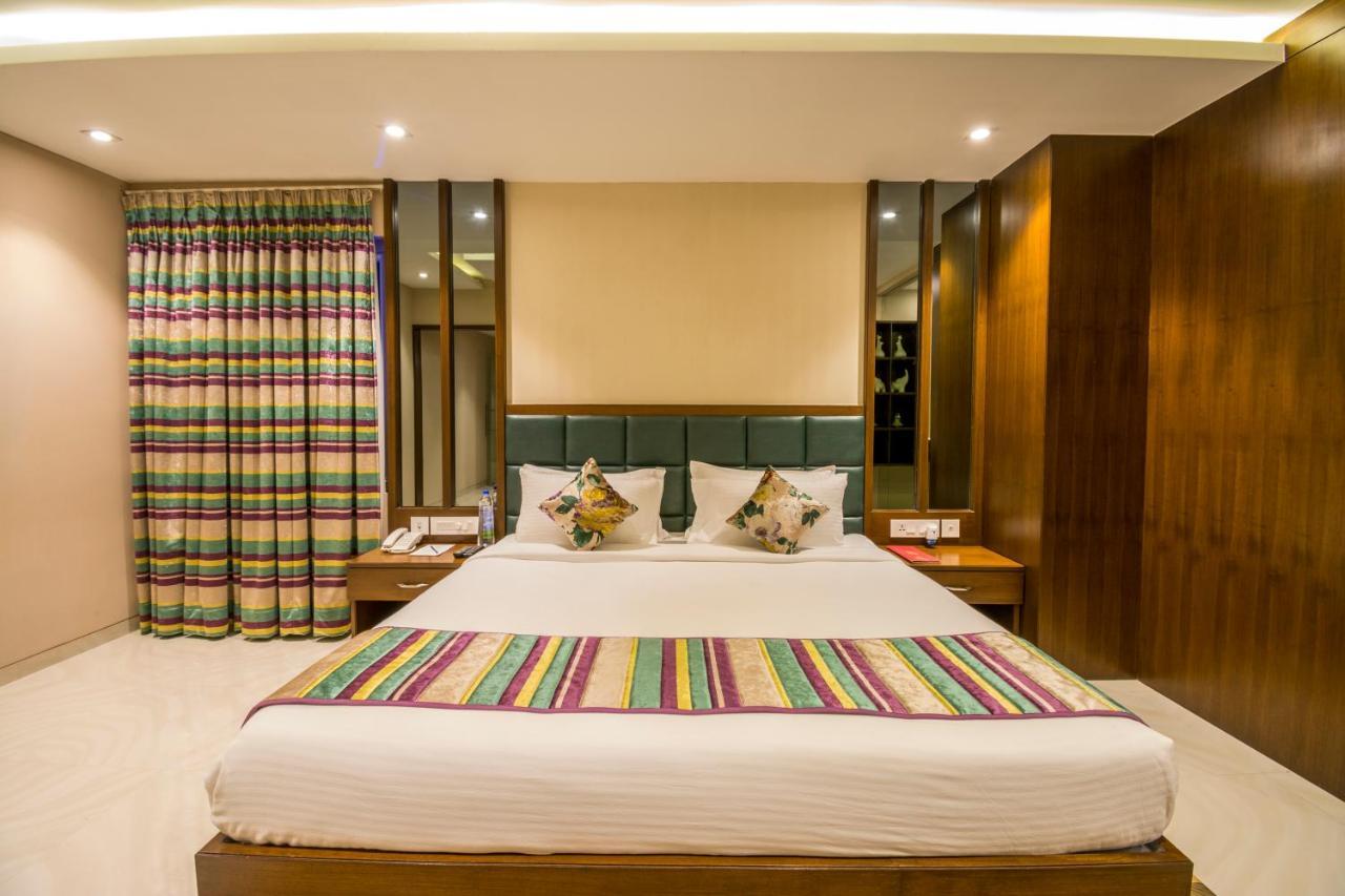 Guntūr The Capital Hotel מראה חיצוני תמונה
